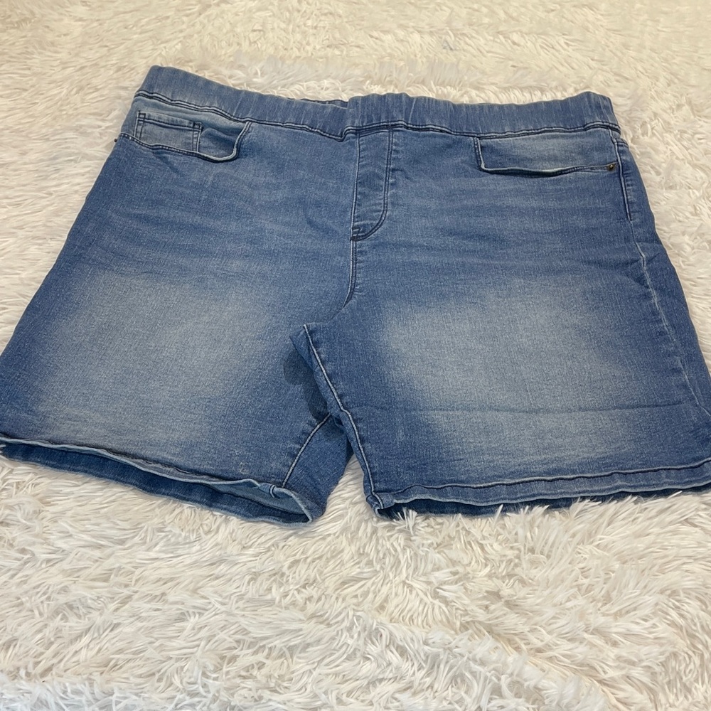 DKNY Light Blue Jean Shorts WOMENS XXL PULL ON ELASTIC WAISTBAND